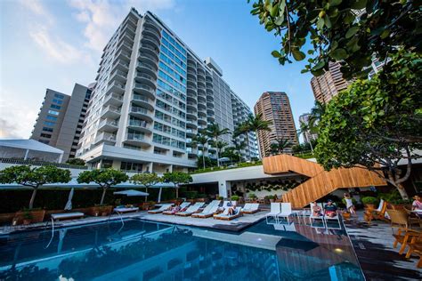 when are hotels cheapest in honolulu
